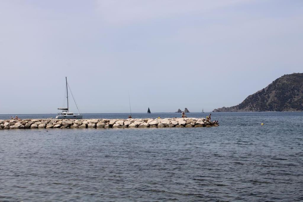 Studio L'Echappee Mandreenne Le Calme Entre Mer Et Foret แซ็ง-ม็องดรีเย-โซร์-แม ภายนอก รูปภาพ