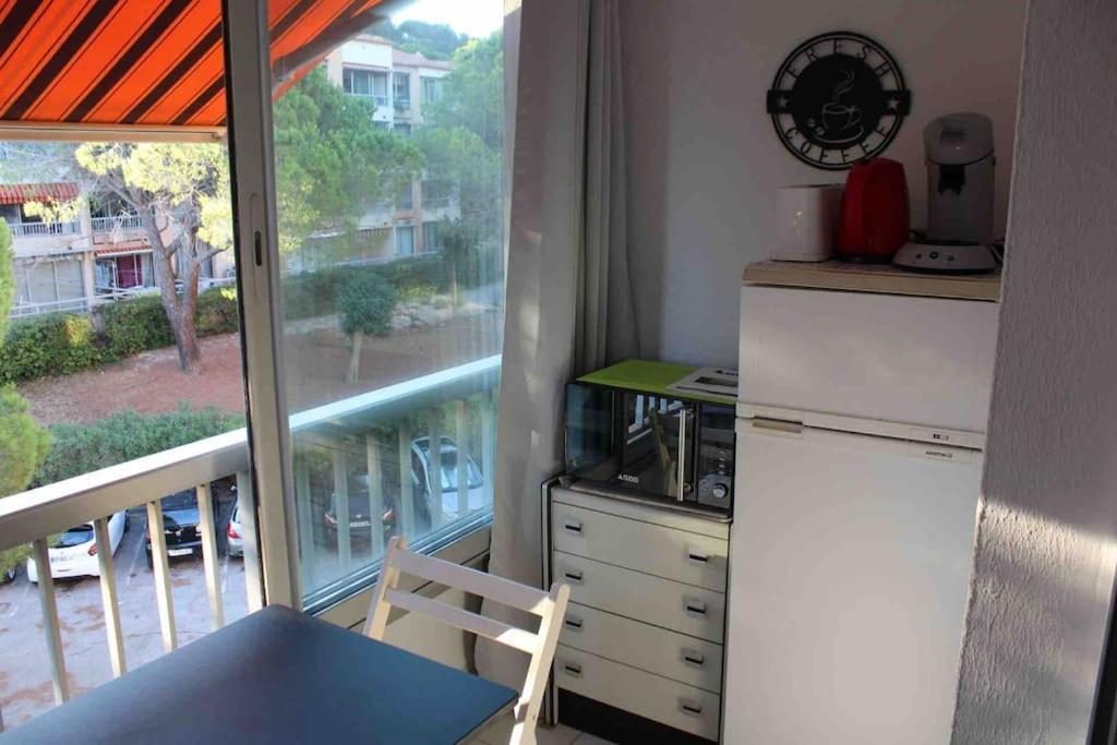 Studio L'Echappee Mandreenne Le Calme Entre Mer Et Foret แซ็ง-ม็องดรีเย-โซร์-แม ภายนอก รูปภาพ